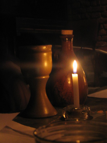 Zátiší s lahví a kalichem