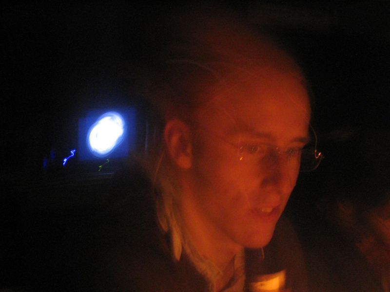 PJ překračuje rychlost světla