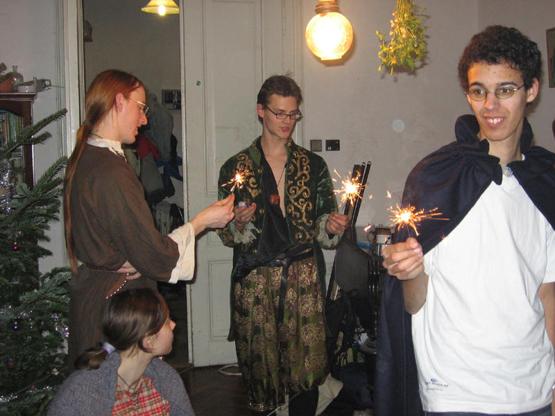 Není prskavka pro pyromága trochu málo?