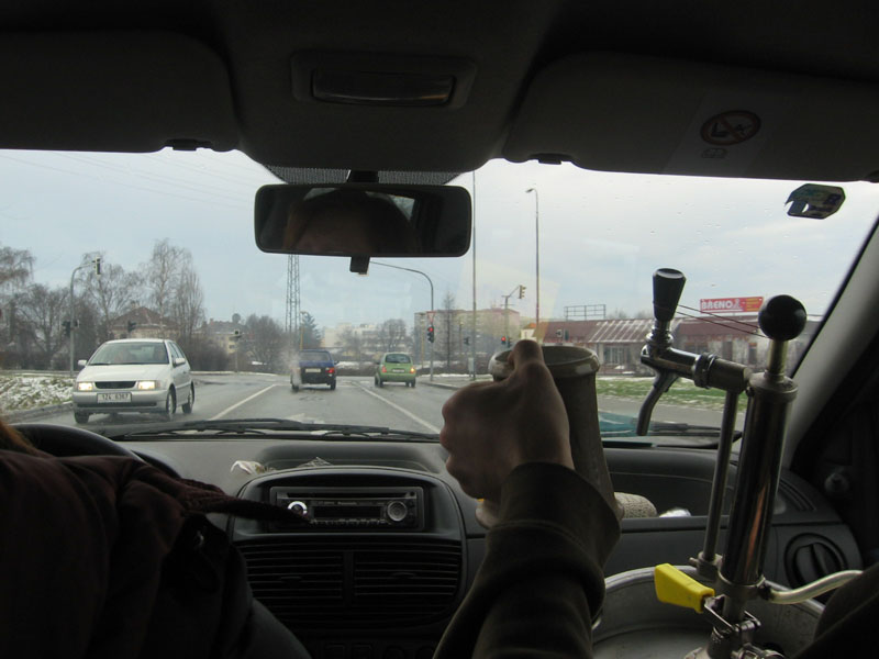 Protijedoucí řidiči z toho byli paf