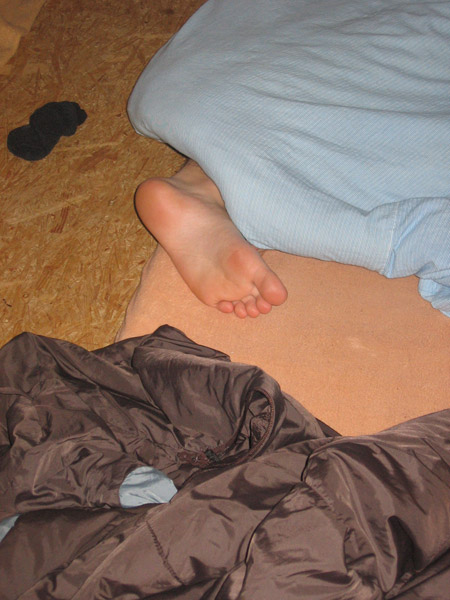 A tohle je... noha...