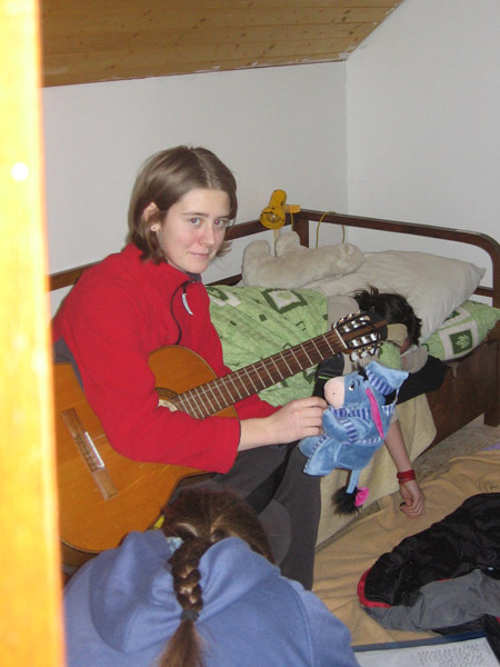 Jiní se pokouší užít si pozemských radovánek