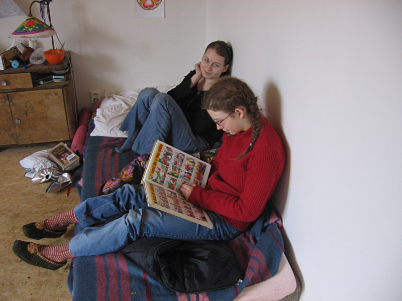 ... nebo čtení Rychlých šípů.