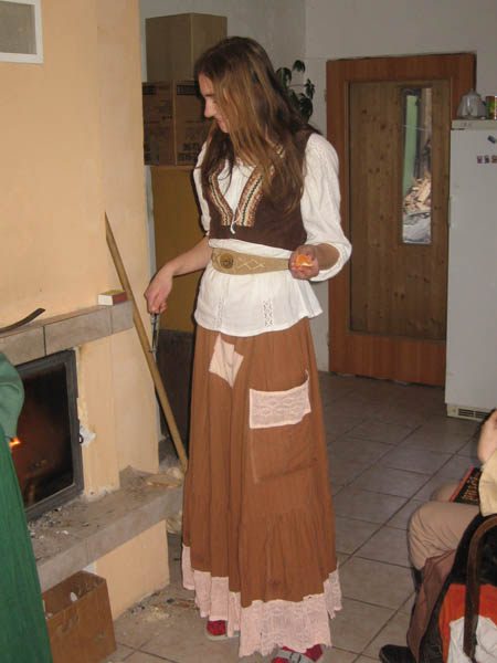 Zapálit ohně v krbu... 