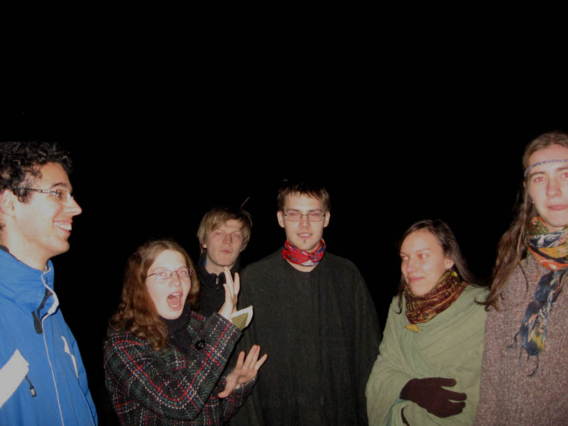 HU! O půlnoci honem ven!