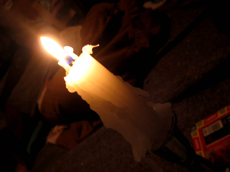 Na sluneční lodi opět zaplála lampa