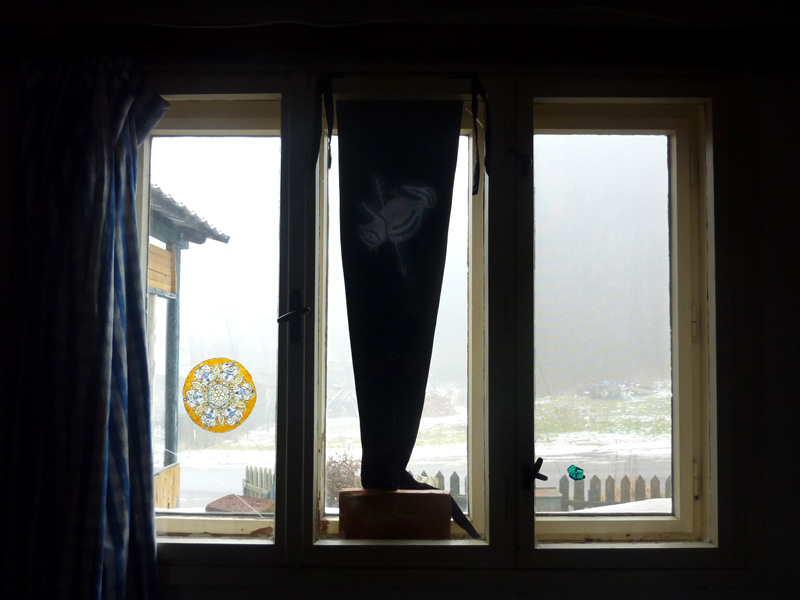 Tam, kde z oken visí zastřelené veverky