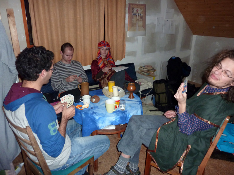 Zatímco jedni karbaní,