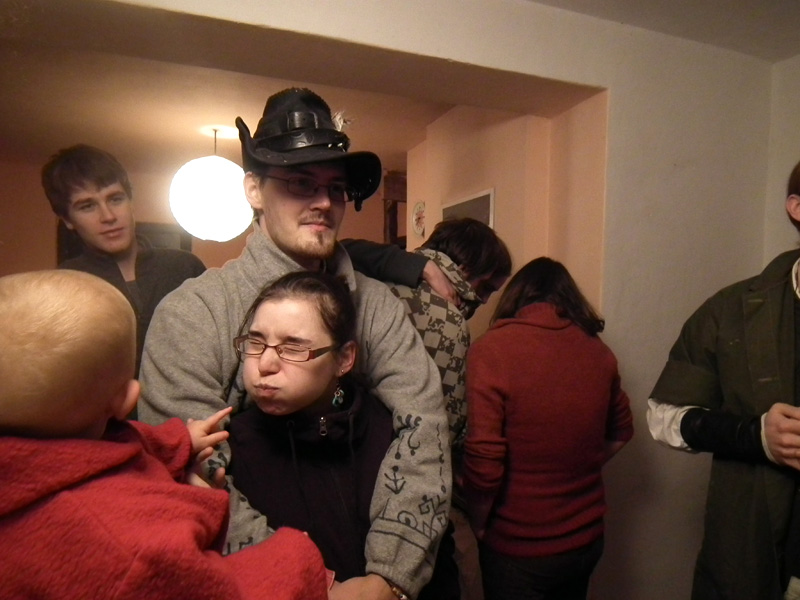 a pak najednou nebylo v kuchyni k hnutí