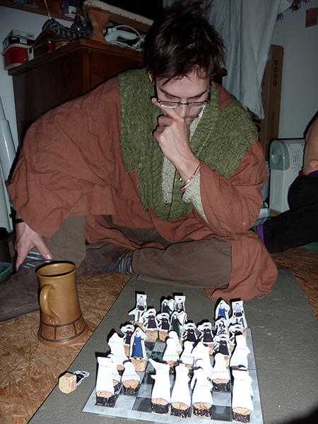 Thingol zvolil intelektuálnější kratochvíli