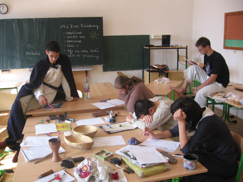 Společensky unavená družina