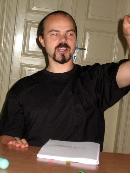 Vaše zlodějka dva hlasy uslyší