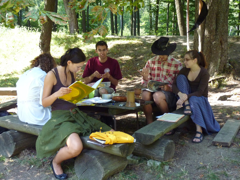 Hrdinové se konečně chystají do akce!