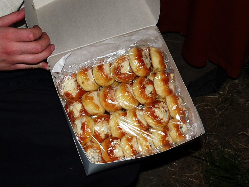 Došlo i na svatební koláčky