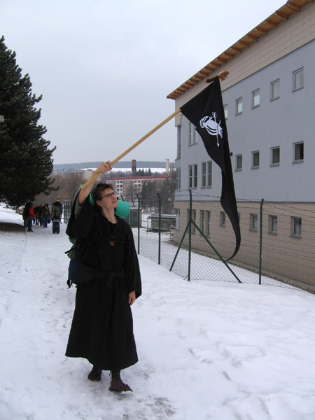 Prapor šel vpředu... 