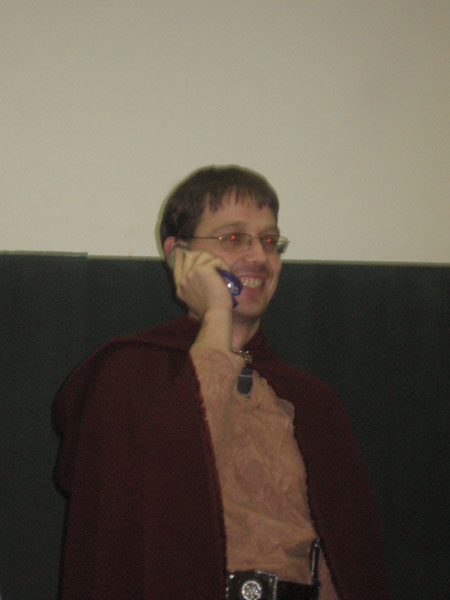 Co asi znamená PJův šílený úsměv?