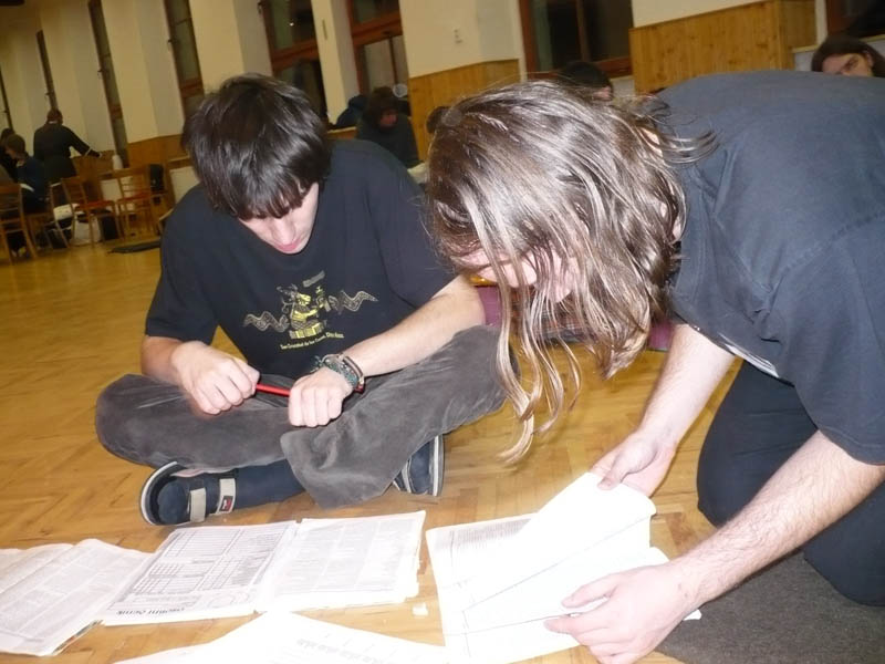 Byli tu i staří známí; Samanta a Darnill