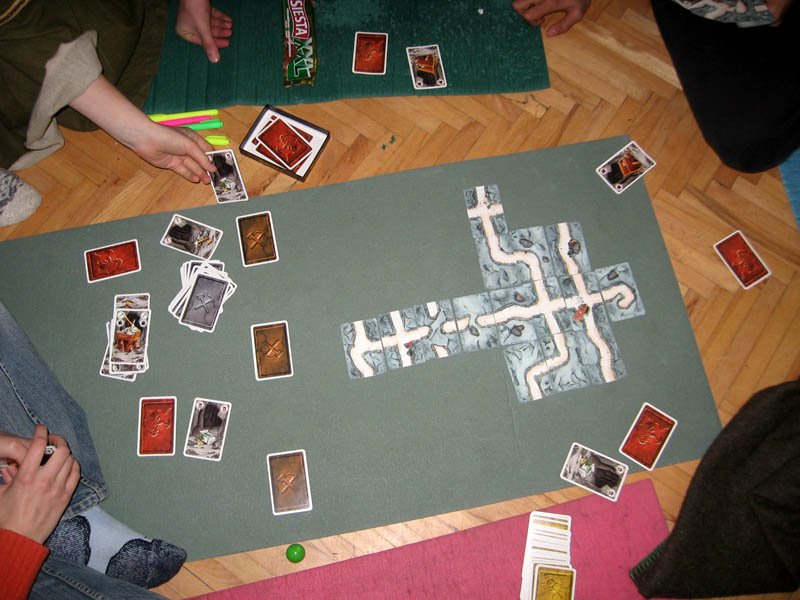 Pokus o co nejsymetričtější chodbičky