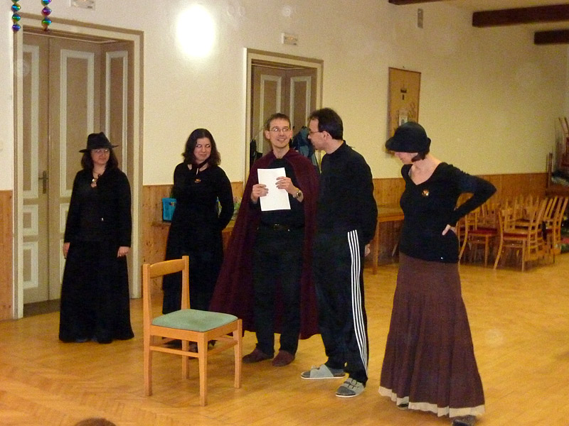 Poslouchejte, děckulátka...