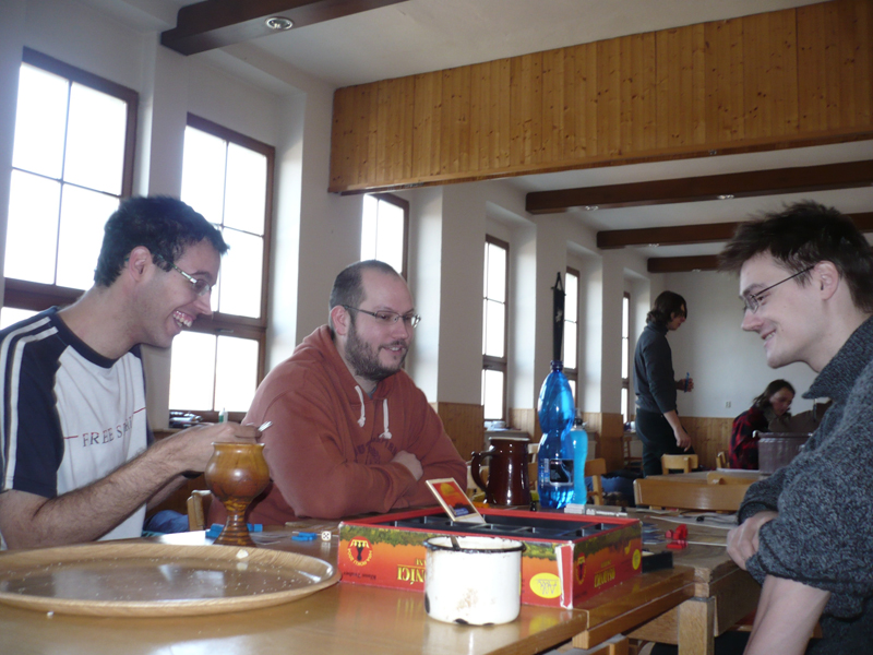 Hrají se i Osadníci, nezůstanou na polici.