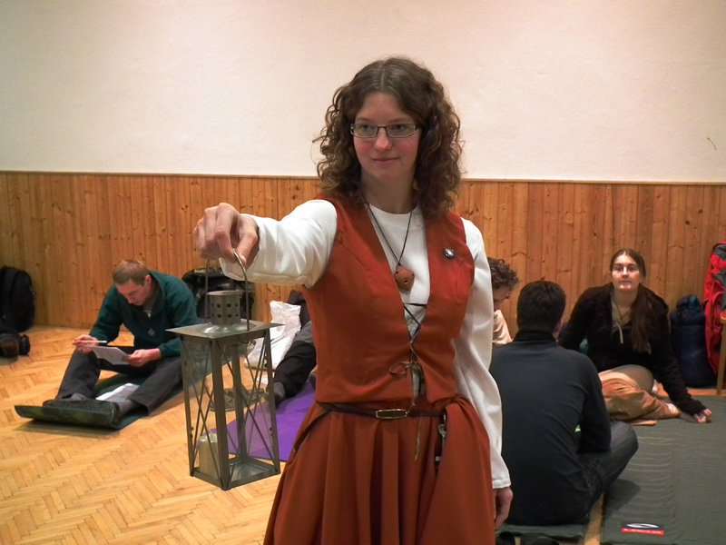 a lucerna byla zhaslá. 