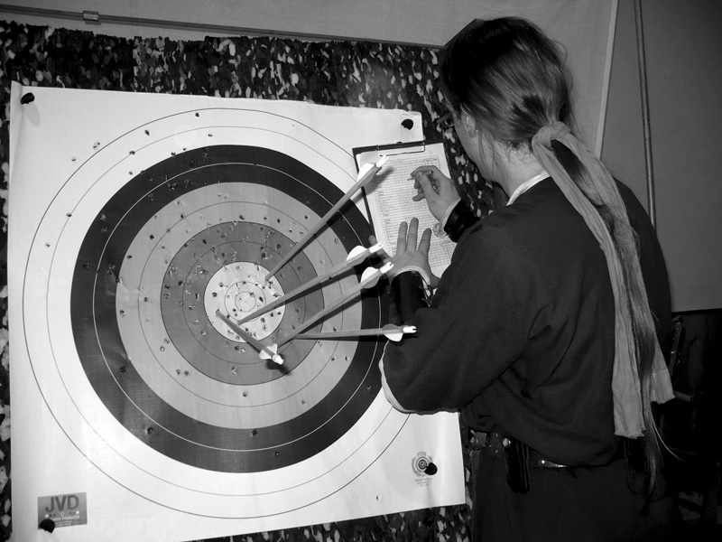 Edhel zaznamenává, kolik kdo nastřílel