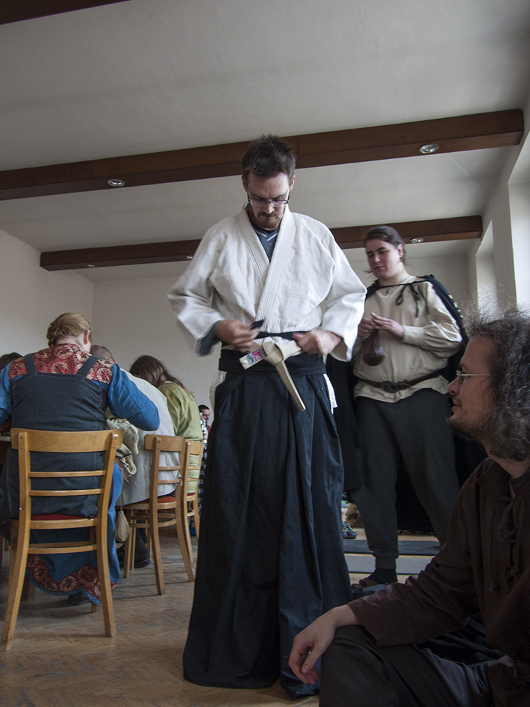 Družina se chystá do akce